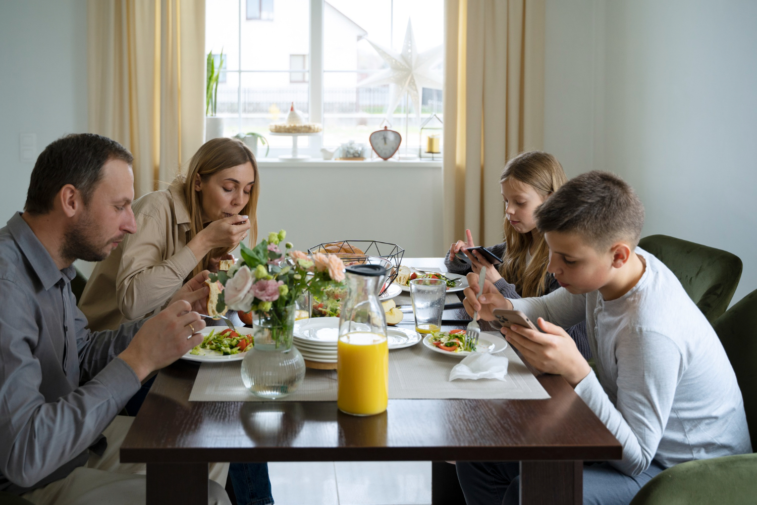 Read more about the article A Family Guide to Healthy Tech Habits in the Digital Age